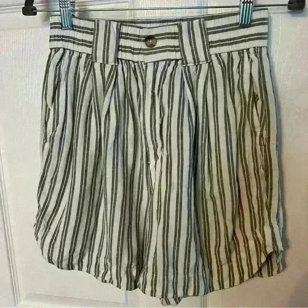 Madewell Women’s Linen Striped Shorts